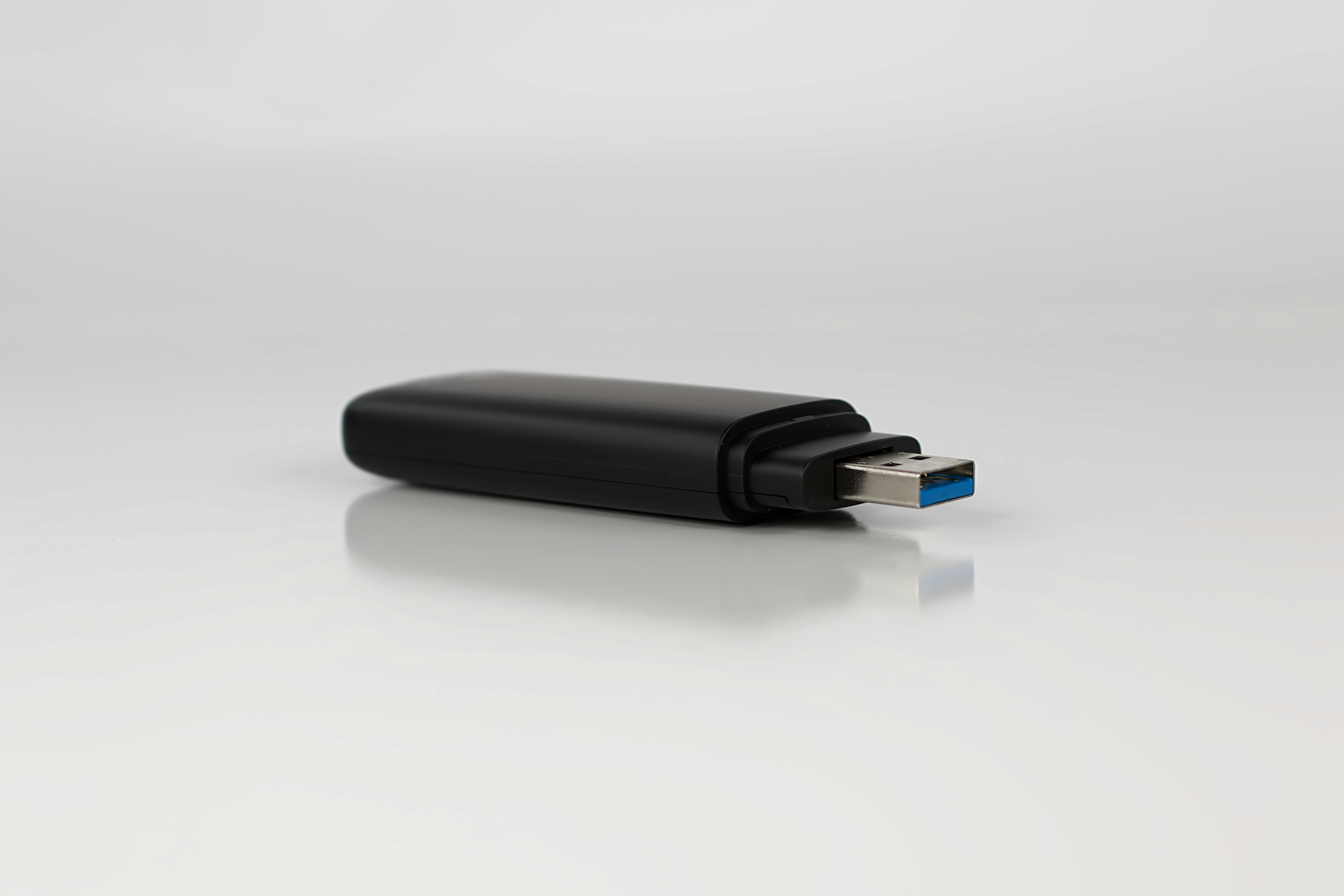 USB Sticks und PowerPoint sind veraltet - heutzutage nutzt man Digital Signage Software für digitale Schaufensterwerbung