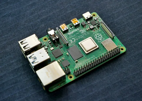 Digital Signage ohne Raspberry Pi: Die einfache & kostenlose Alternative für deine Bildschirmwerbung